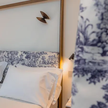 Alojamento de Acomodação e Pequeno-almoço Five