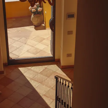 Oda ve Kahvaltı Five 3*