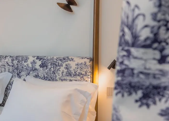 ベッド・アンド・ブレックファスト Five