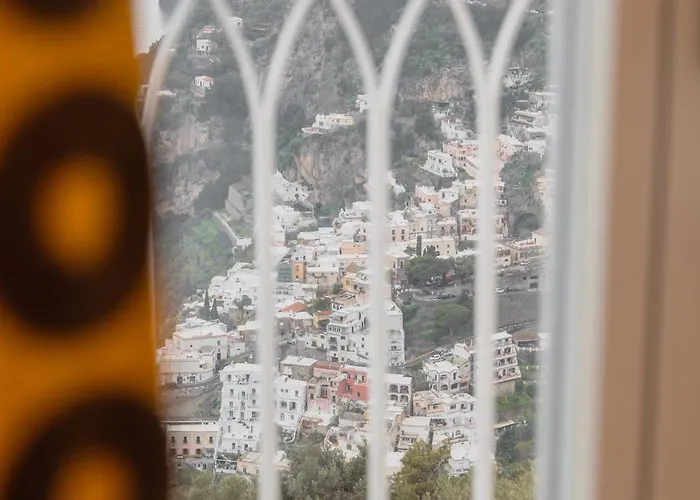 Five ベッド・アンド・ブレックファスト 3*