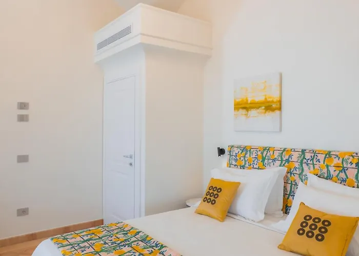 ベッド・アンド・ブレックファスト Five 3*