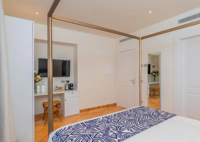 ベッド・アンド・ブレックファスト Five ポジターノ