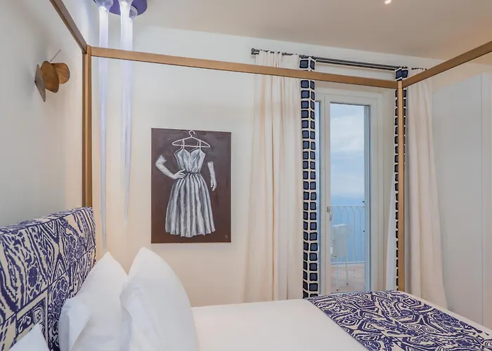 Five ポジターノ