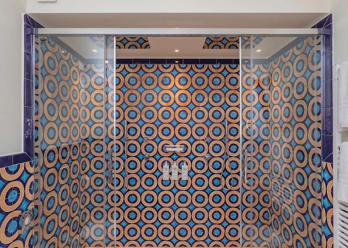 Five 3* ポジターノ